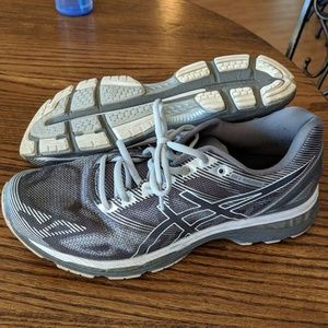 Asics Shoes size 9